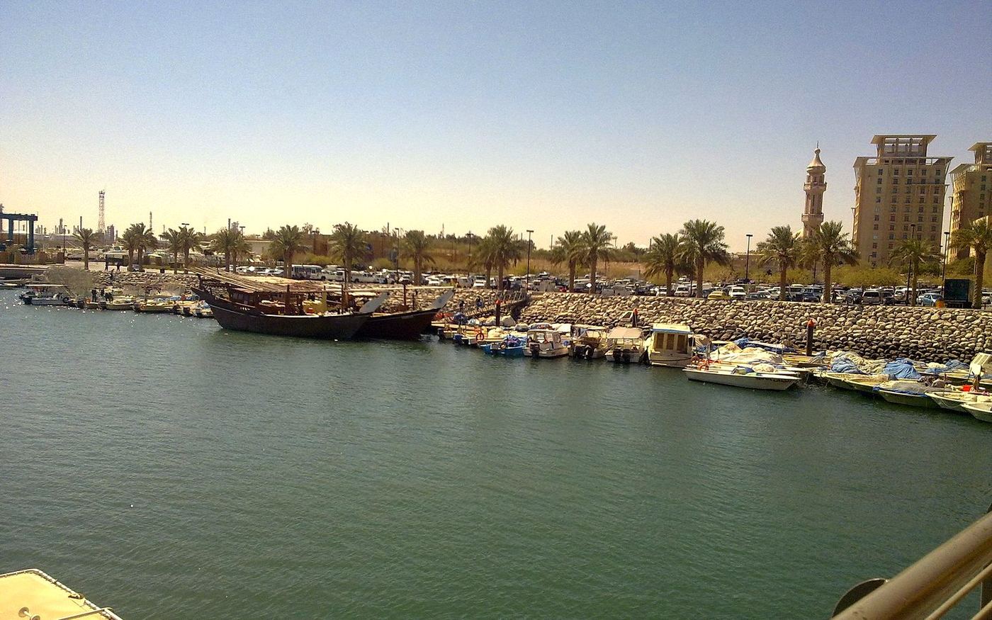 الكويت ليلاً — تاكسي العدان على مدار الساعة